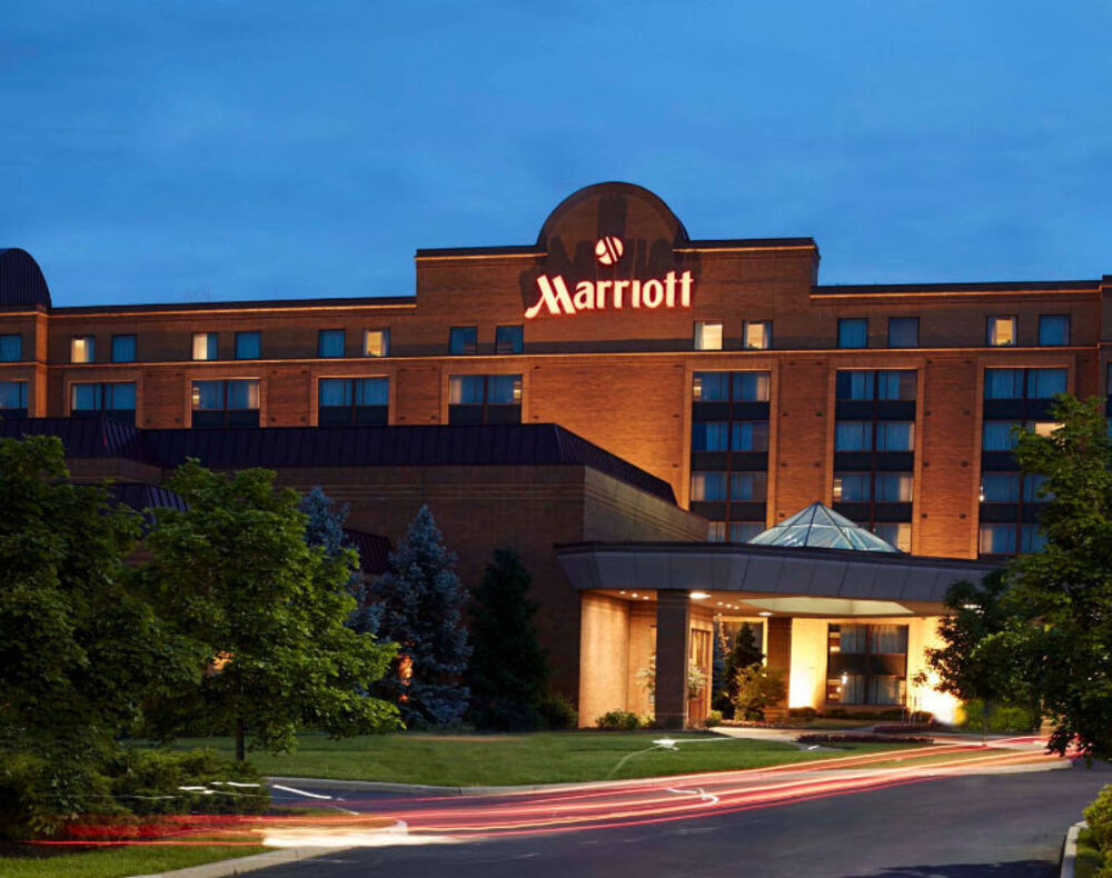 stay-a-night-give-40-meals-cleveland-marriott-east