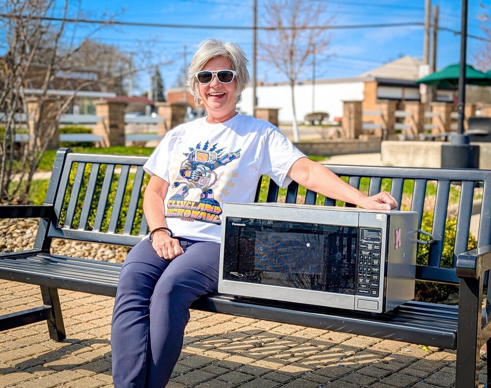 christmas-in-july-with-the-cleveland-microwave